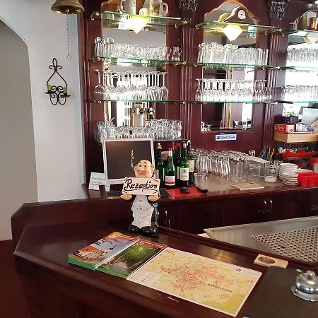 Hotel-Cafe Am Rathaus Gardelegen Exteriör bild